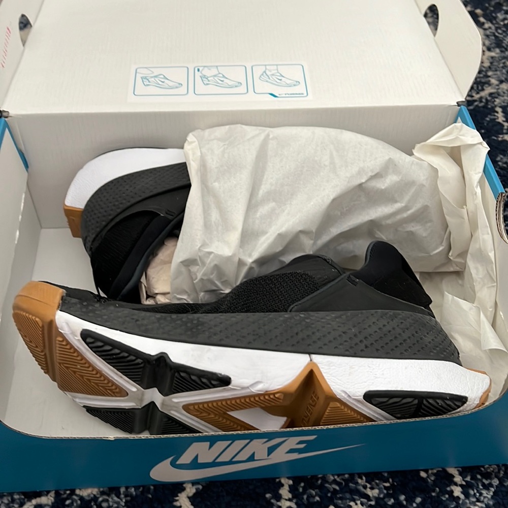 Nike go Flyease